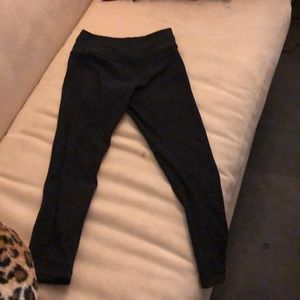 Black lululemon pants Capri